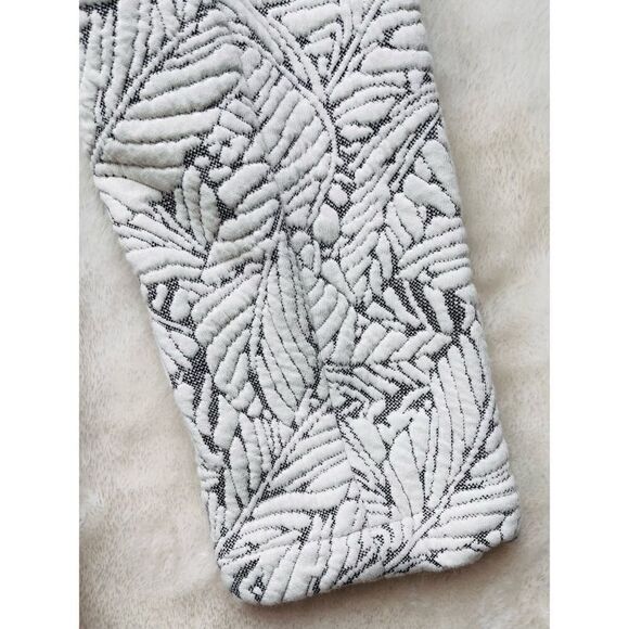 Catherine Malandrino White & Black Textured Knit Open Front Blazer, Size: Small - Picture 16 of 16